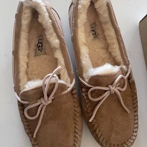 UGG woman’s slippers